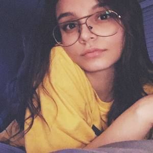 Meet your Posher, Marissa